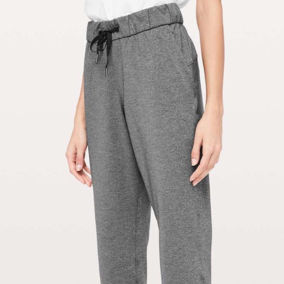 Lululemon “On the Fly” Pant 27” - Heathered Black - Picture 1 of 3
